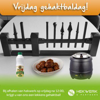 Bij het afhalen van hekwerk op de vrijdagmiddag krijgt u een smakelijke gehaktbal
