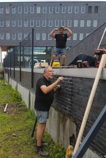 Monteren op het dak