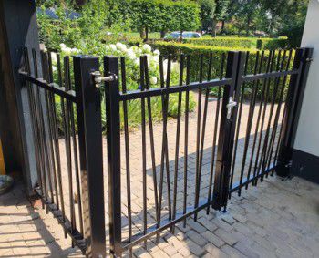 Maatwerk op de millimeter poort en hekwerk