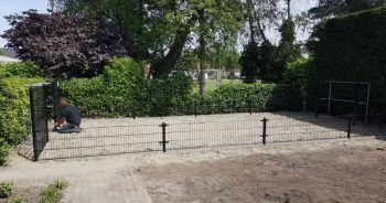 pannakooi-pannaveld-hekwerk-voetbal-tuin pannakooi-pannaveld-hekwerk-voetbal-tuin