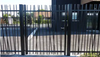 Een Artifence enkele poort