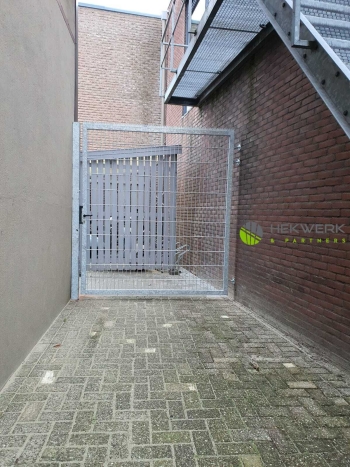 Een maatwerk poort geleverd in Apeldoorn Thermisch verzinkte poort geleverd in Apeldoorn