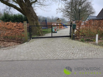 Schuifpoort afgeleverd bij een kinderdagverblijf in Ugchelen Schuifpoort geleverd bij kinderdagverblijf in Ugchelen