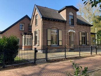 Modern sierhekwerk model Agate geleverd in Warnsveld Modern sierhekwerk Agate geplaatst in Warnsveld