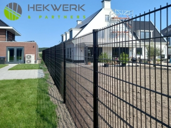250 Meter dubbelstaafmat hekwerk geleverd in Almere